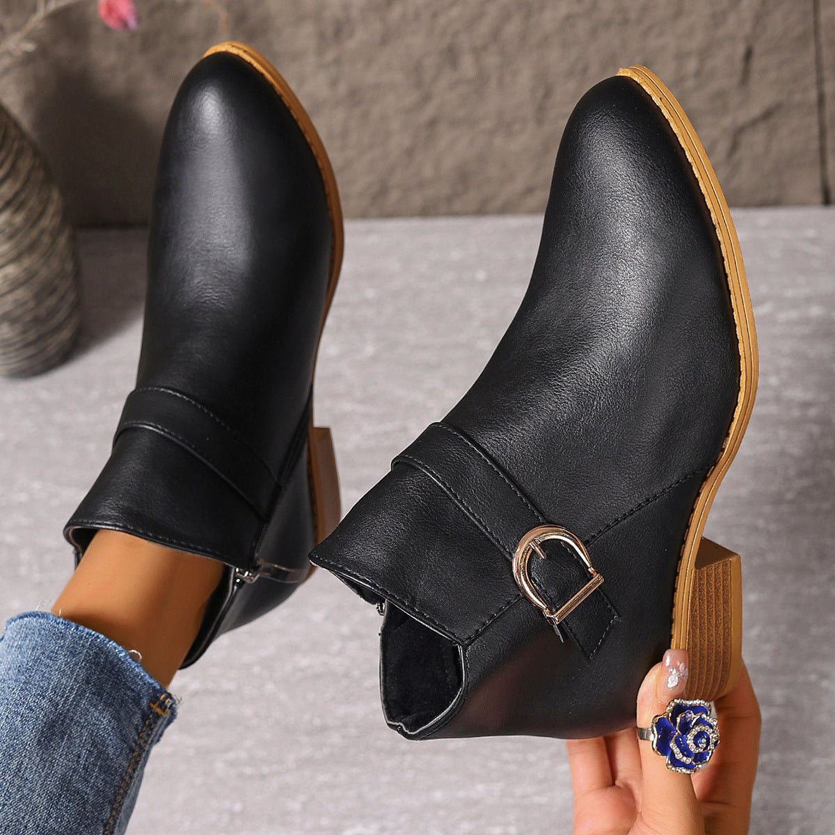 BELLA | Ankle boot with wide toe box - Liora Melbourne