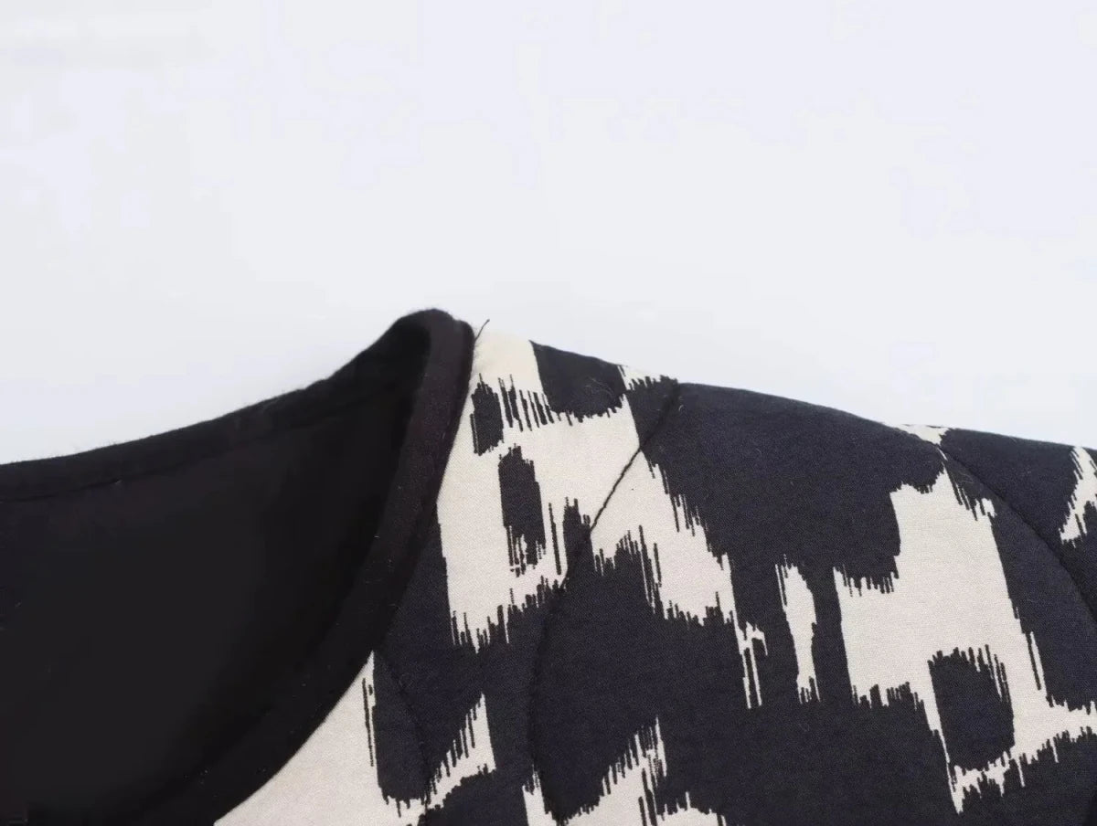 LALUNA | Autumn jacket with all-over print - Liora Melbourne